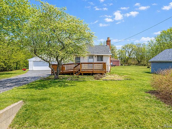 2nd image of 2190 W Maple Ave