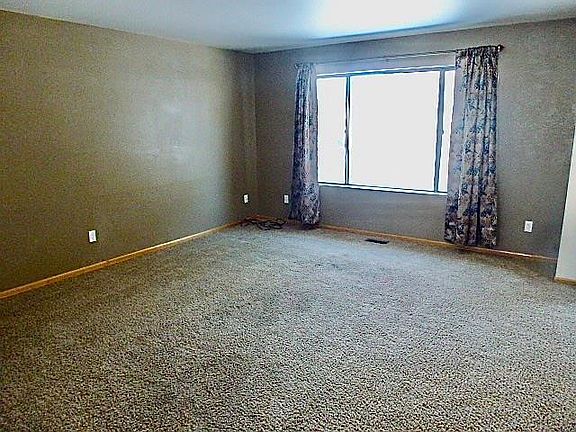 4th image of 3440 Granger Ave S Unit 28