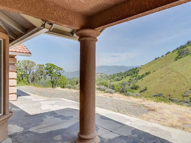 27557 Paradise Valley Ln — Photo 11