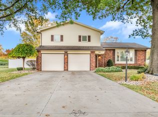 931 N Prairie View Dr, Kankakee, IL 60901