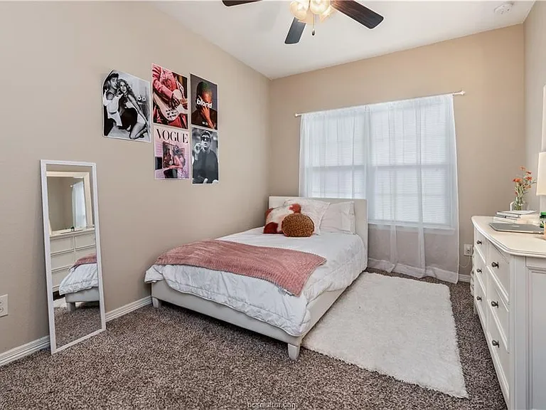 413 Ash St #411 — Photo 11