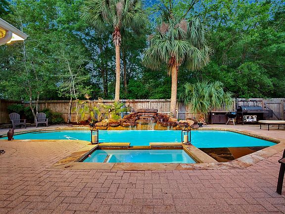 2nd image of 6114 Longflower Ln