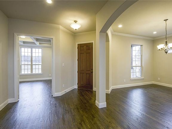 3rd image of 6612 Elderberry Way