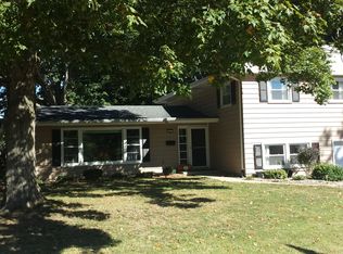 60 Dellwood Dr, Decatur, IL 62521