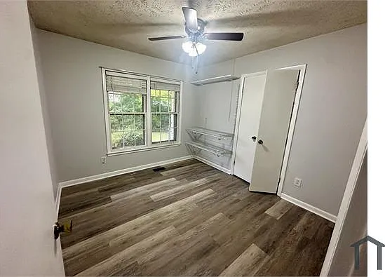 617 E Raynor Dr — Photo 9