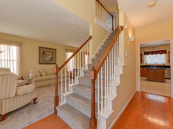 2nd image of 1012 New Mill Dr