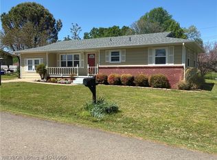 106 Pierce St, Paris, AR 72855