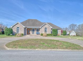 448 Windrowe Dr, Cookeville, TN 38506
