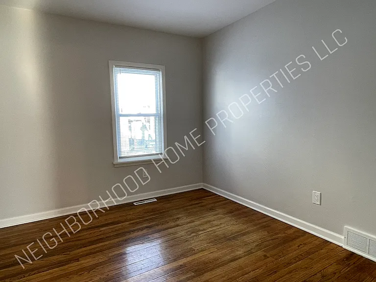 2450 Gerald Ave — Photo 12