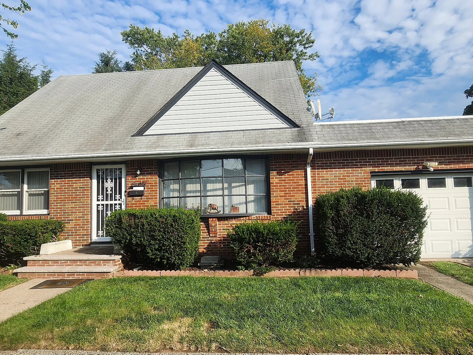 80 Marilyn Place - 1 — Photo 1