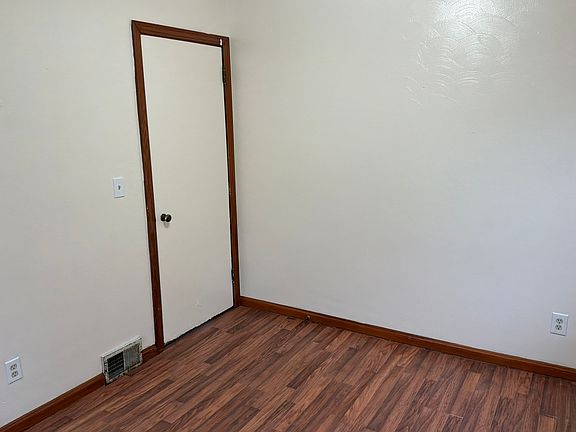 3rd image of 388 Trumbull Ave SE