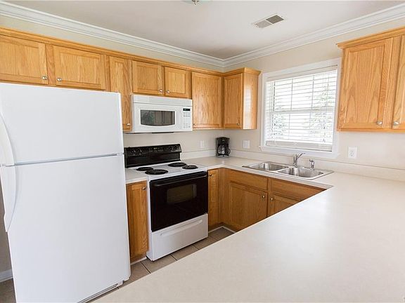 5th image of 1590 Southwestern Blvd APT 41