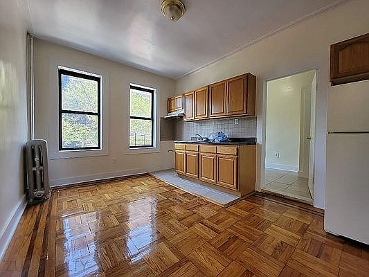 1st image of 530 Parkside Ave #1A