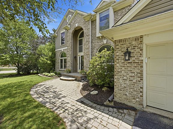 3rd image of 1497 Lilac Dr