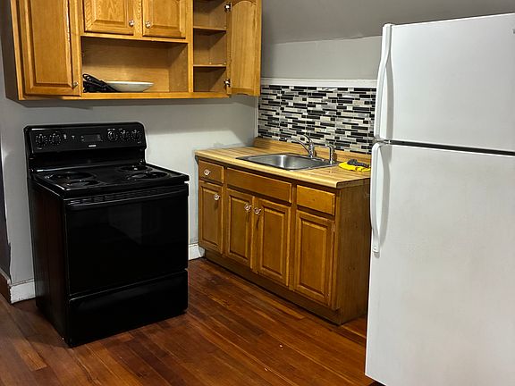 5th image of 32 Garden St #3