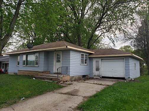2nd image of 104 Hickory St