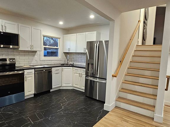 2nd image of 710 Americus Ave