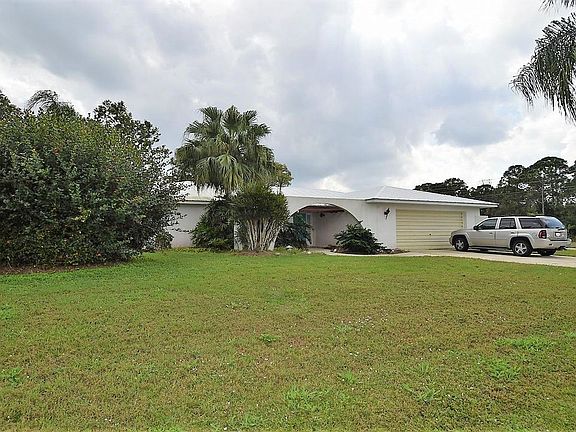 2nd image of 102 SE Walters Ter