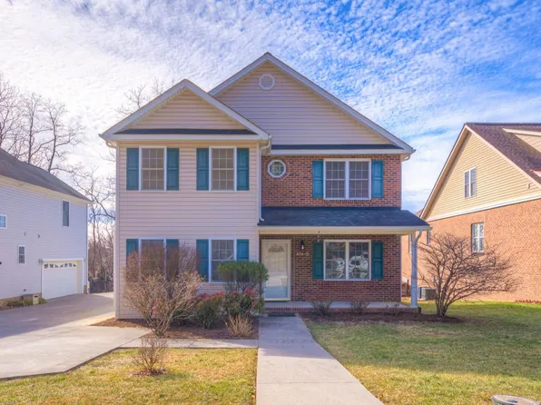 404 Piedmont St, Blacksburg, VA 24060