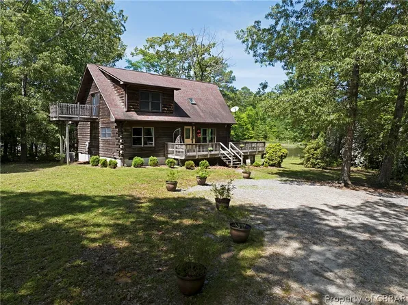 5811 Buckley Hall Rd, Cobbs Creek, VA 23035