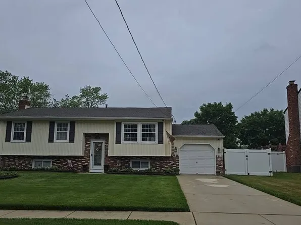 1651 Holly Pkwy, Williamstown, NJ 08094