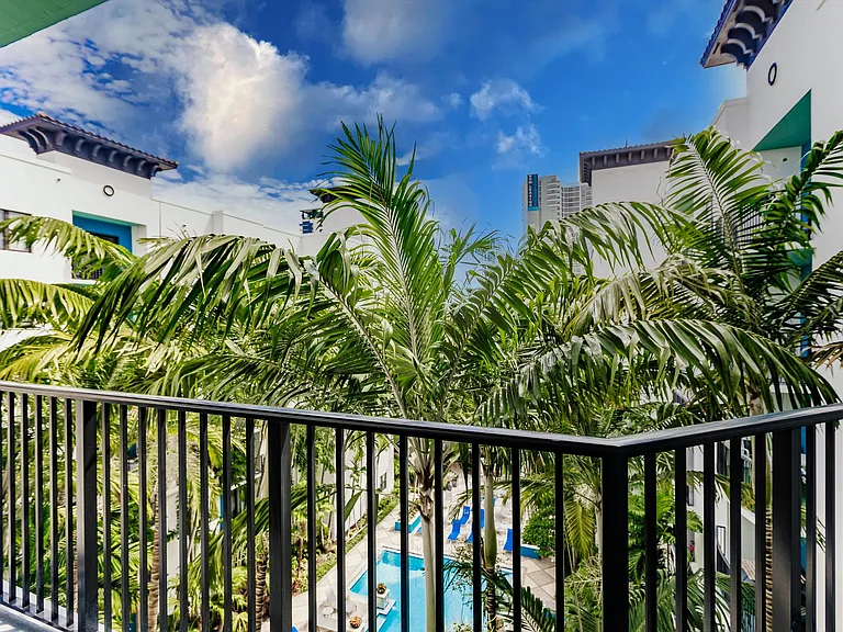 Aviah Flagler Village — Photo 128