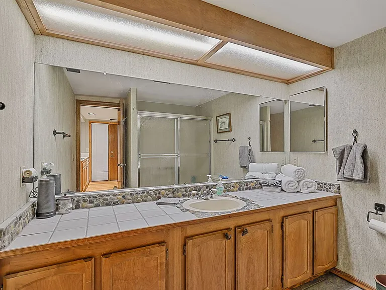 2650 N Valley View Rd #223 — Photo 18