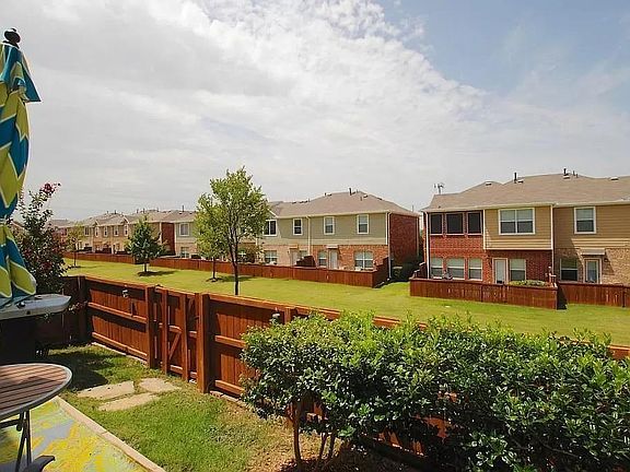 2nd image of 8725 Bigelow Dr