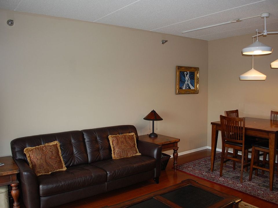 410 W Mahogany Ct Palatine, IL Zillow Apartments for Rent in Palatine