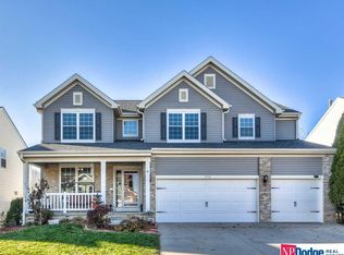 5716 S 160th St, Omaha, NE 68135