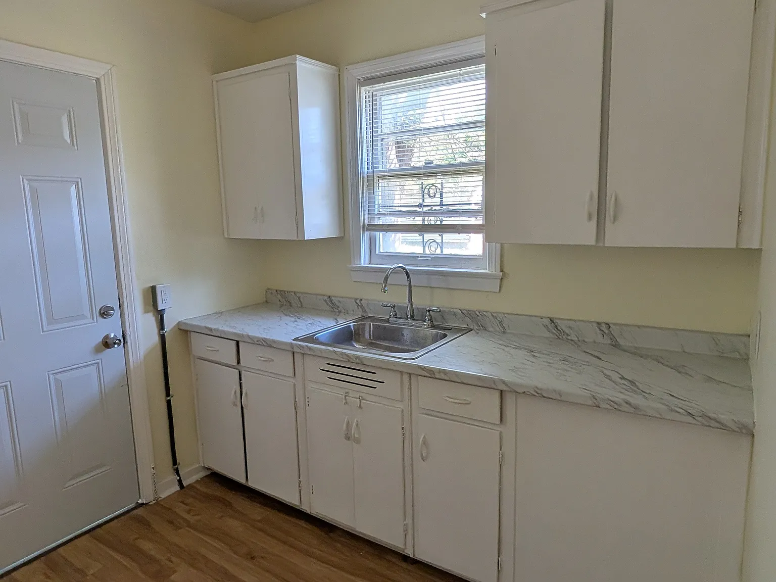 3 bed, 1124 sqft, $1,050 — Photo 4