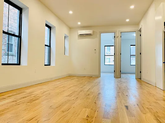 Rented by Blue Egg Realty Corp | media 16