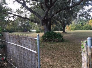 10990 111th St, Seminole, FL 33778