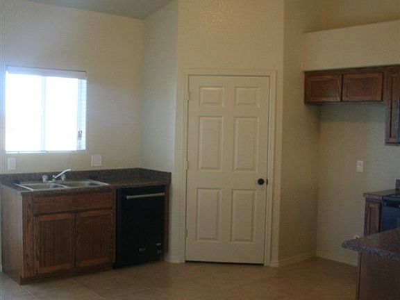 3rd image of 3058 S Brand Lee Way