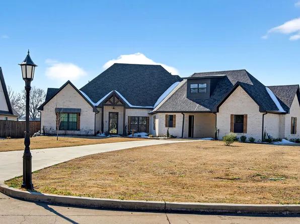 130 E Winners Cir, Longview, TX 75602