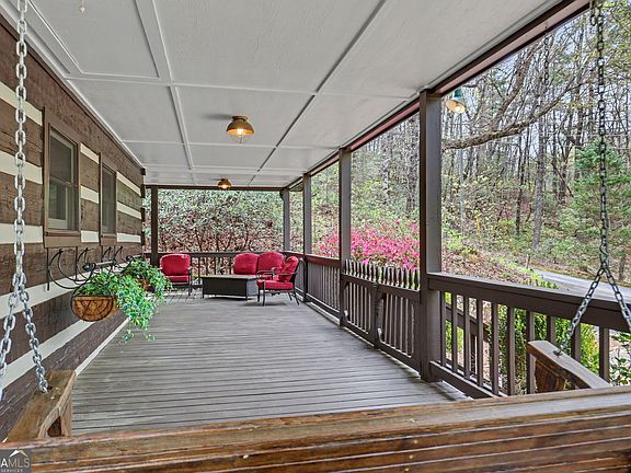 5th image of 245 Lookout Ridge Rd