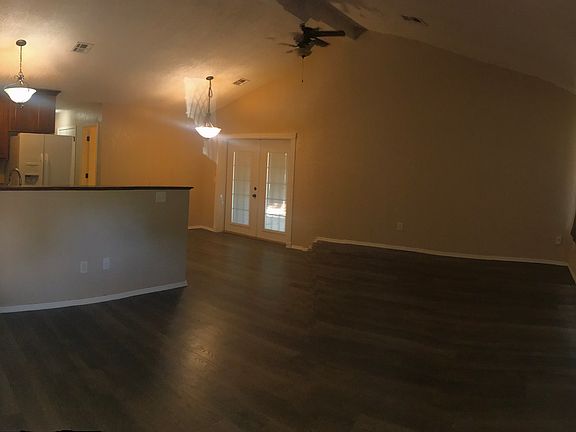 Open floor plan!