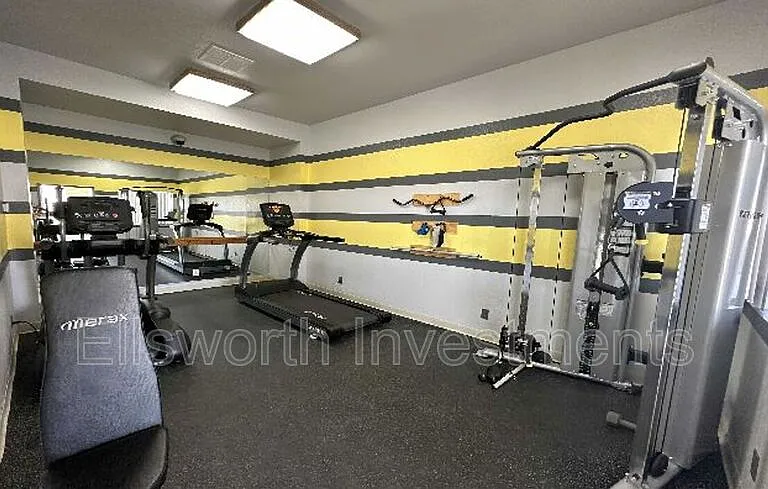 10195 Bluestone Ct — Photo 13