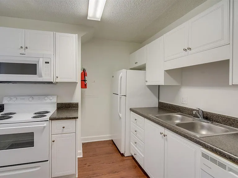 Annaberg Apartments — Photo 38