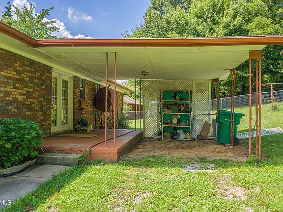 5th image of 501 Highland Dr