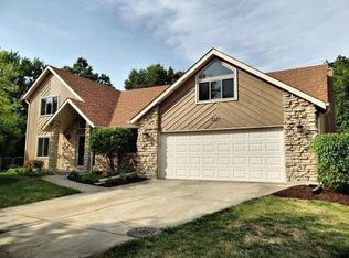 3301 Pomeroy Rd, Downers Grove, IL 60515