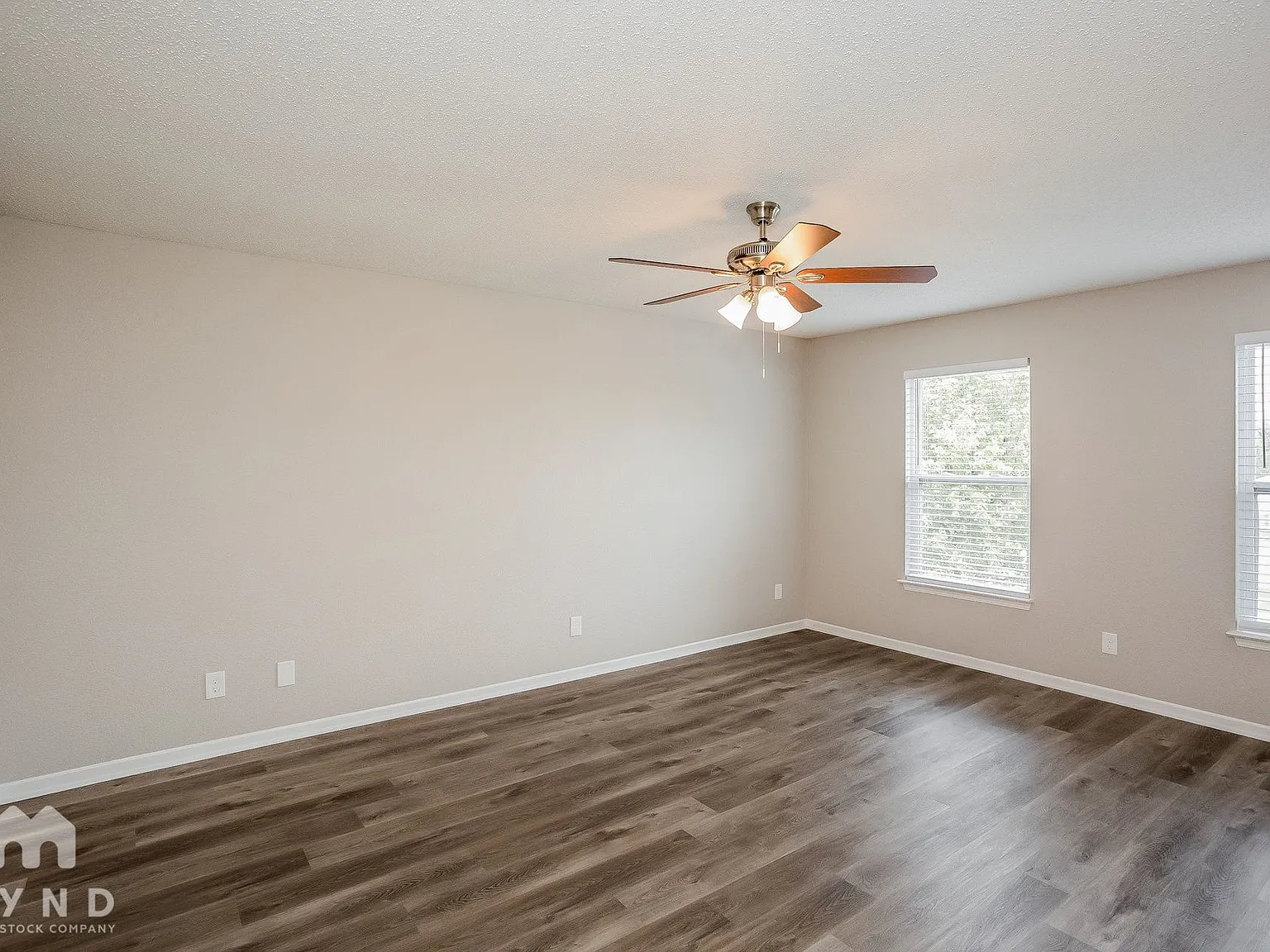 3 bed, 2.5 bath, 1997 sqft, $2,129 — Photo 4