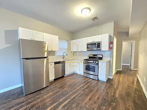 813 S 14th St #22L Photo 1