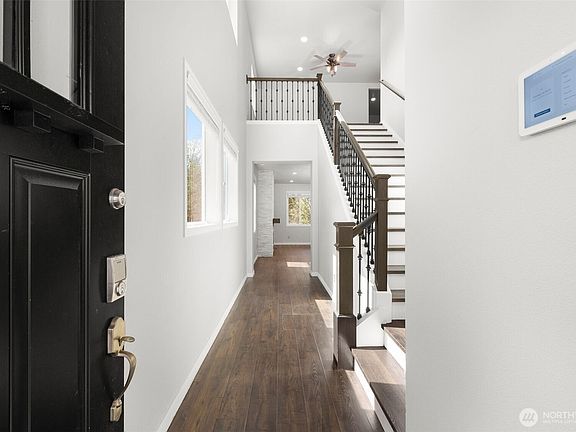 2nd image of 5046 Mariner Street