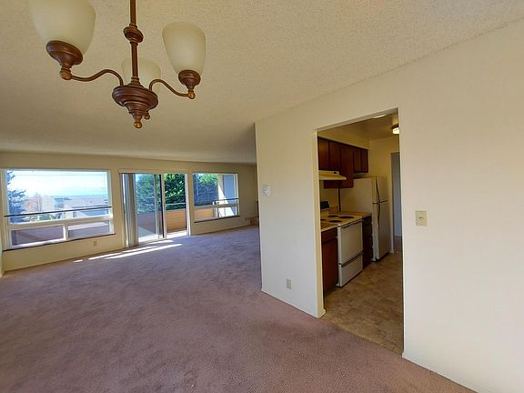 4th image of 18520 8th Ave NW #301