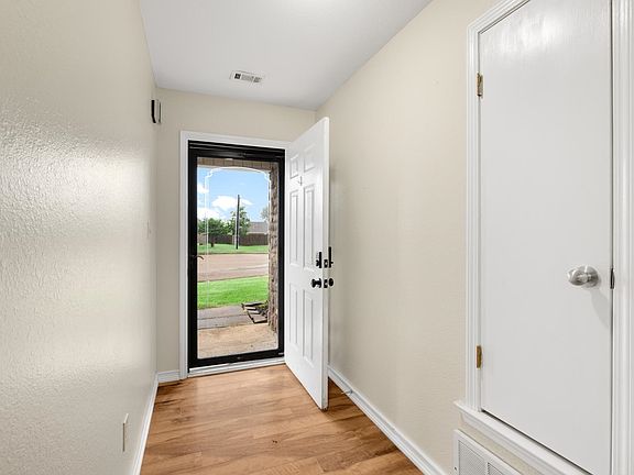 3rd image of 141 Baltic Ave
