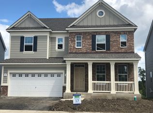 275 Hamilton Rd, St Charles, IL 60175