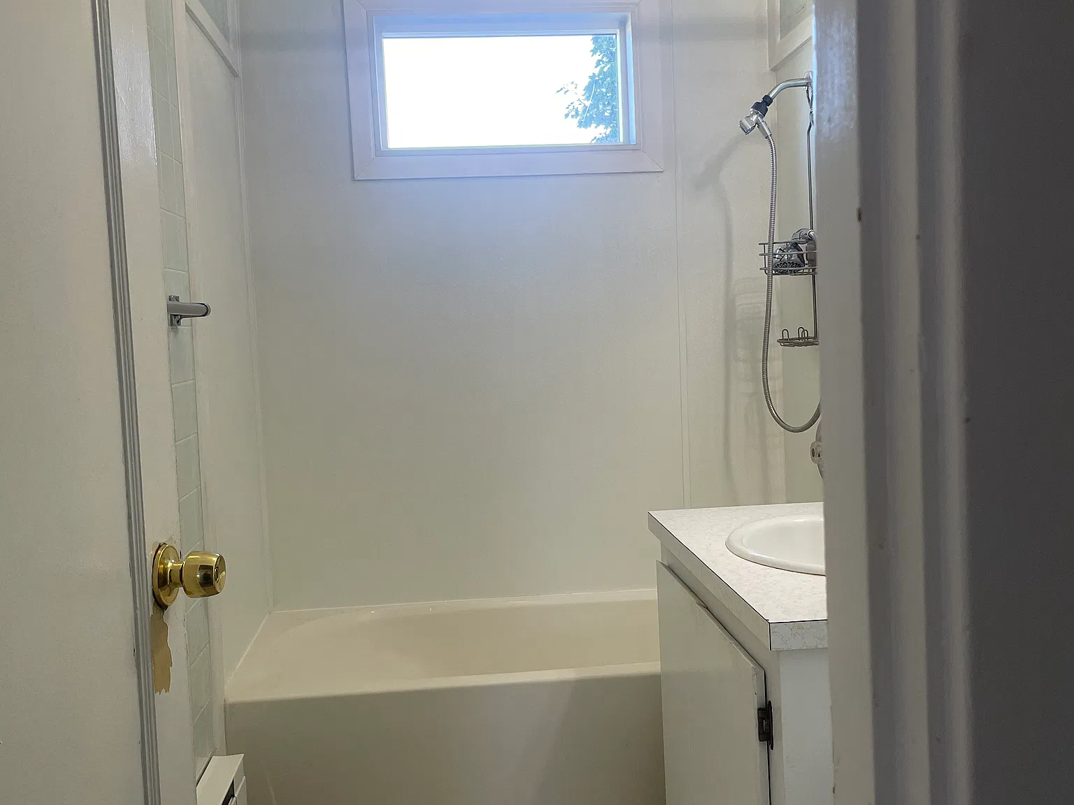 2 bed, $1,200 — Photo 2