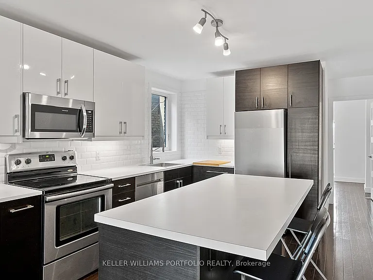 2118A Danforth Ave — Photo 17