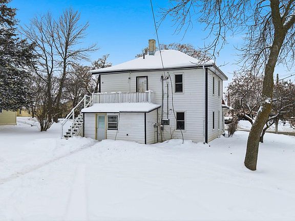 2nd image of 155 Excelsior Ave N